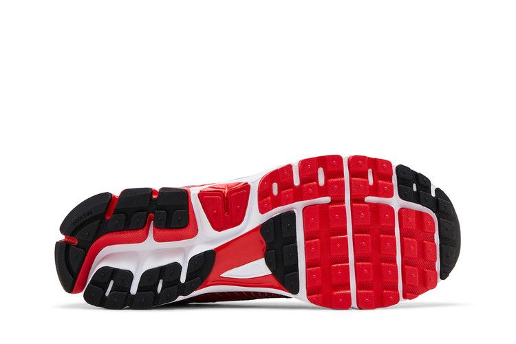 Zoom Vomero 5 Metallic Silver University Red - HV0926-095