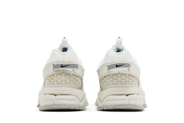 Zoom Vomero Roam Summit White Light Bone Light Iron Ore - HV5951-100