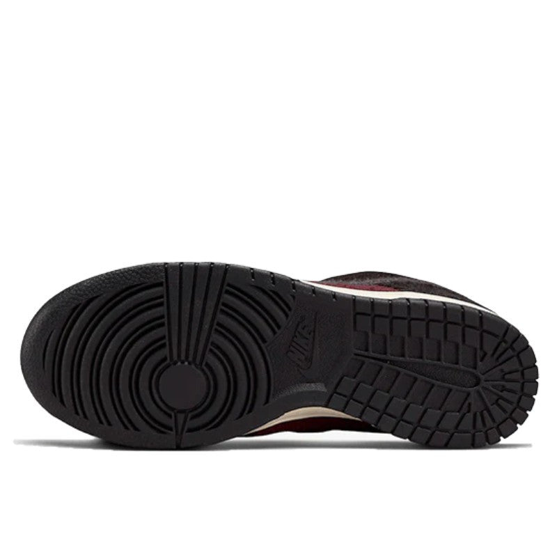 Dunk Low SE Fleece Burgundy Crush