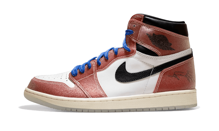 air-jordan-1-retro-high-trophy-room-chicago-friends--family-basketsold