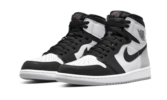air-jordan-1-retro-high-og-bleached-coral-basketsold