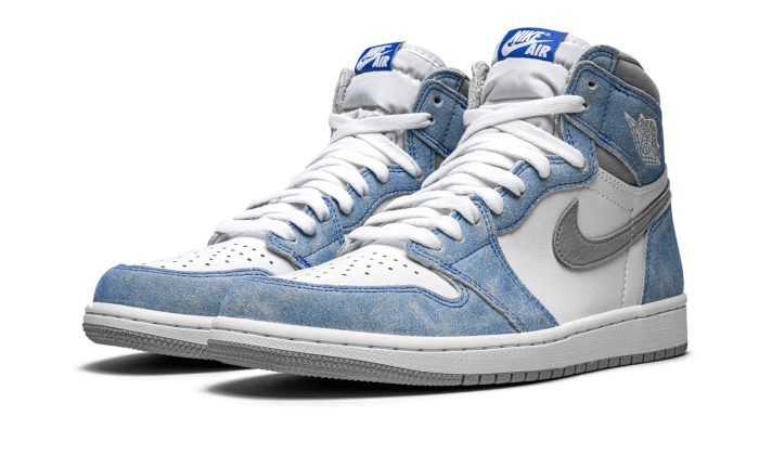 air-jordan-1-retro-high-og-hyper-royal-basketsold