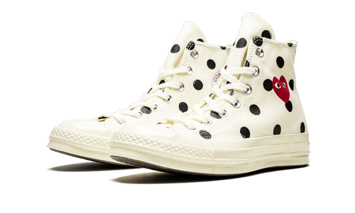 chuck-taylor-all-star-70s-hi-comme-des-garons-play-polka-dot-white-basketsold