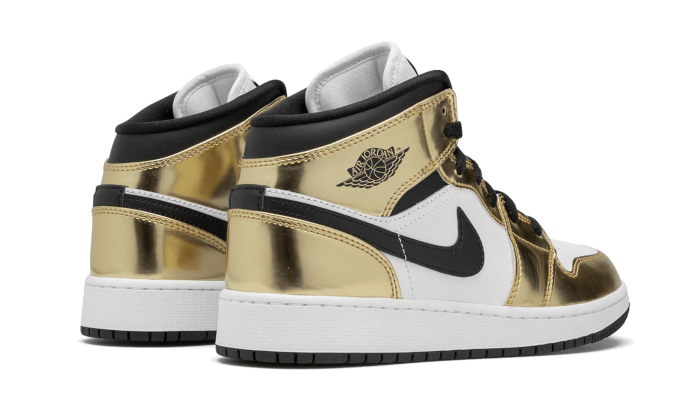air-jordan-1-mid-white-metallic-gold-basketsold