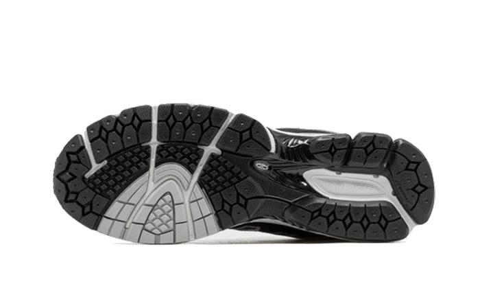 860-black-white-silver-basketsold