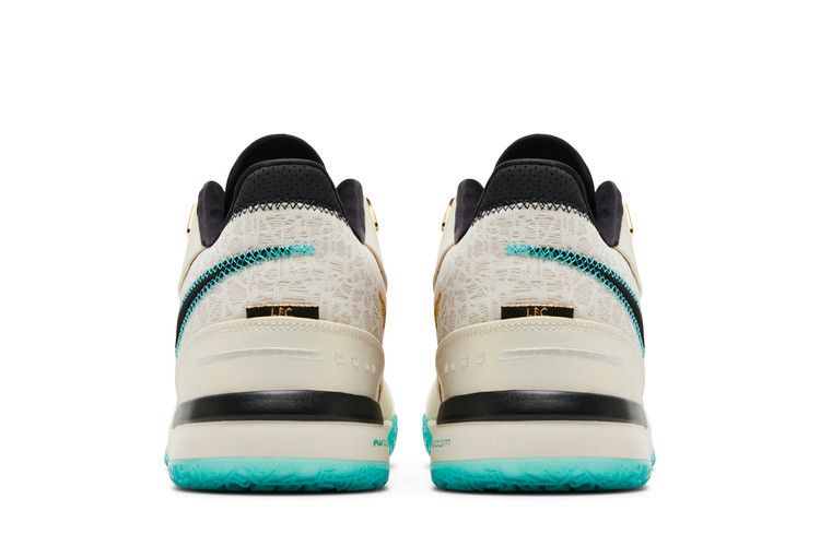 Zoom LeBron NXXT Gen AMPD Liverpool FC (Translucent Sole) - FJ1566-101