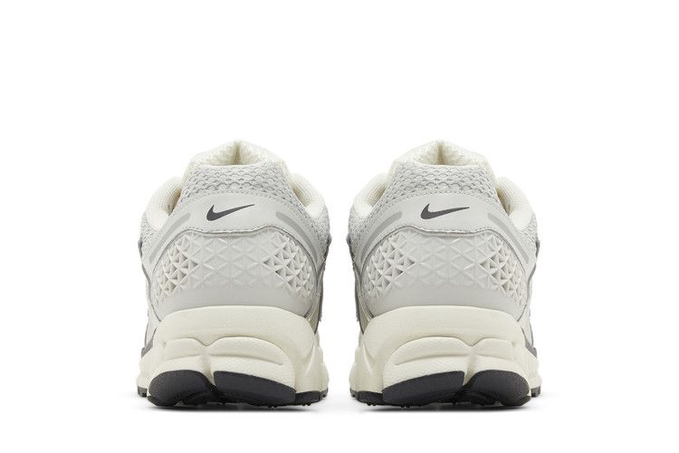 Zoom Vomero 5 Chrome - HJ3758-001