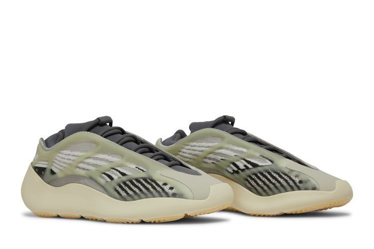 Yeezy 700 V3 Fade Salt - ID1674