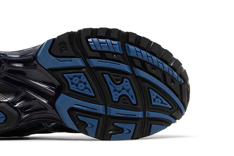 Asics Gel-Nimbus 10.1 Black Grand Shark