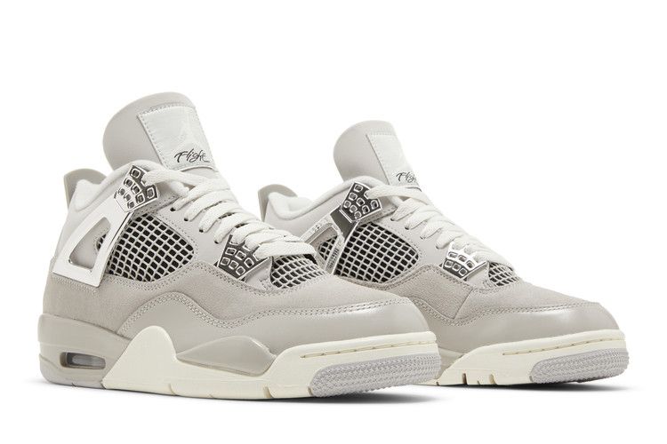 Air Jordan 4 Retro Frozen Moments