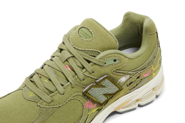New Balance 2002R Bryant Giles Olive Green