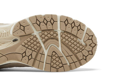 New Balance 2002R Driftwood Sandstone