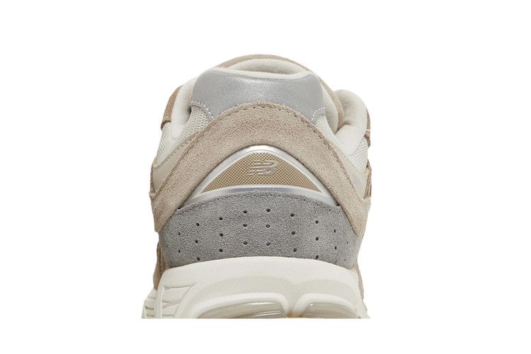 New Balance 2002R Driftwood Sandstone