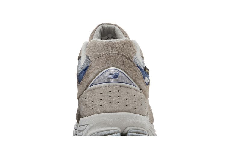 New Balance 2002R Gore-Tex Light Grey