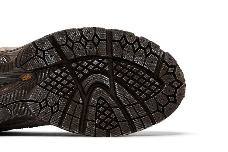 New Balance 2002R Protection Pack Brown