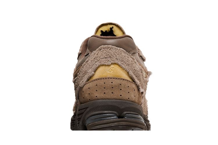 New Balance 2002R Protection Pack Brown