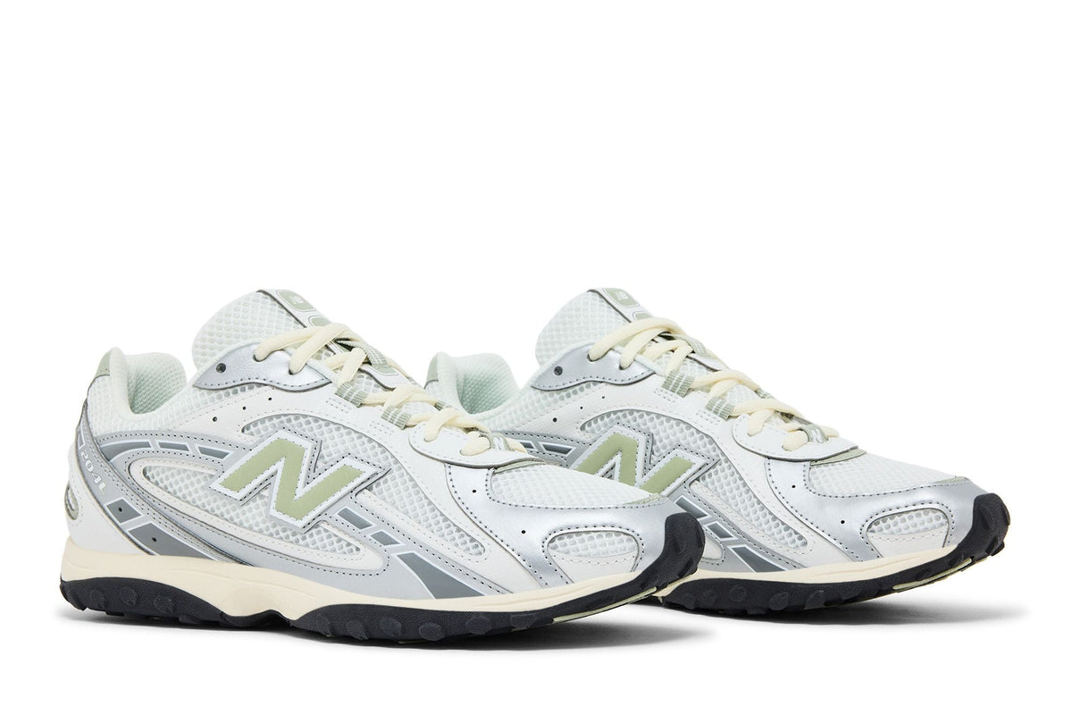 New Balance 204L Silver Metallic Sage Green