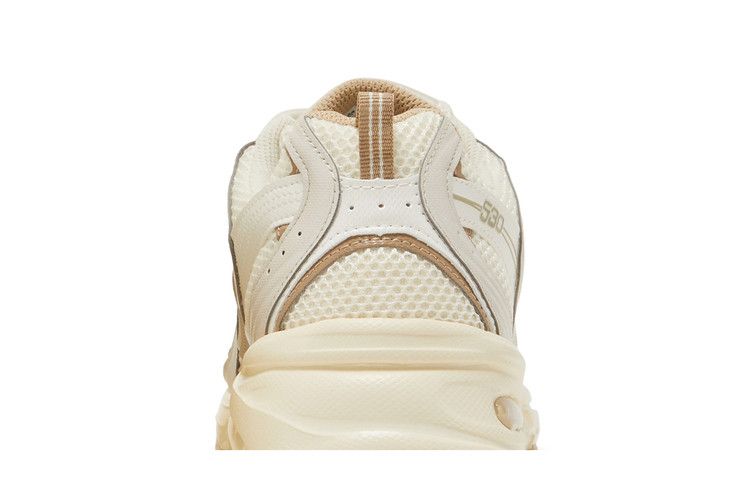 New Balance 530 Beige Angora