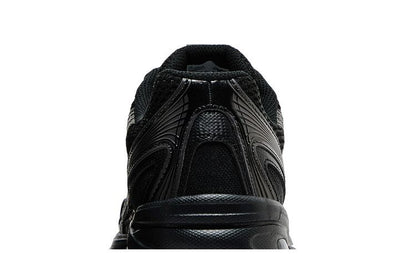 New Balance 740 Triple Black