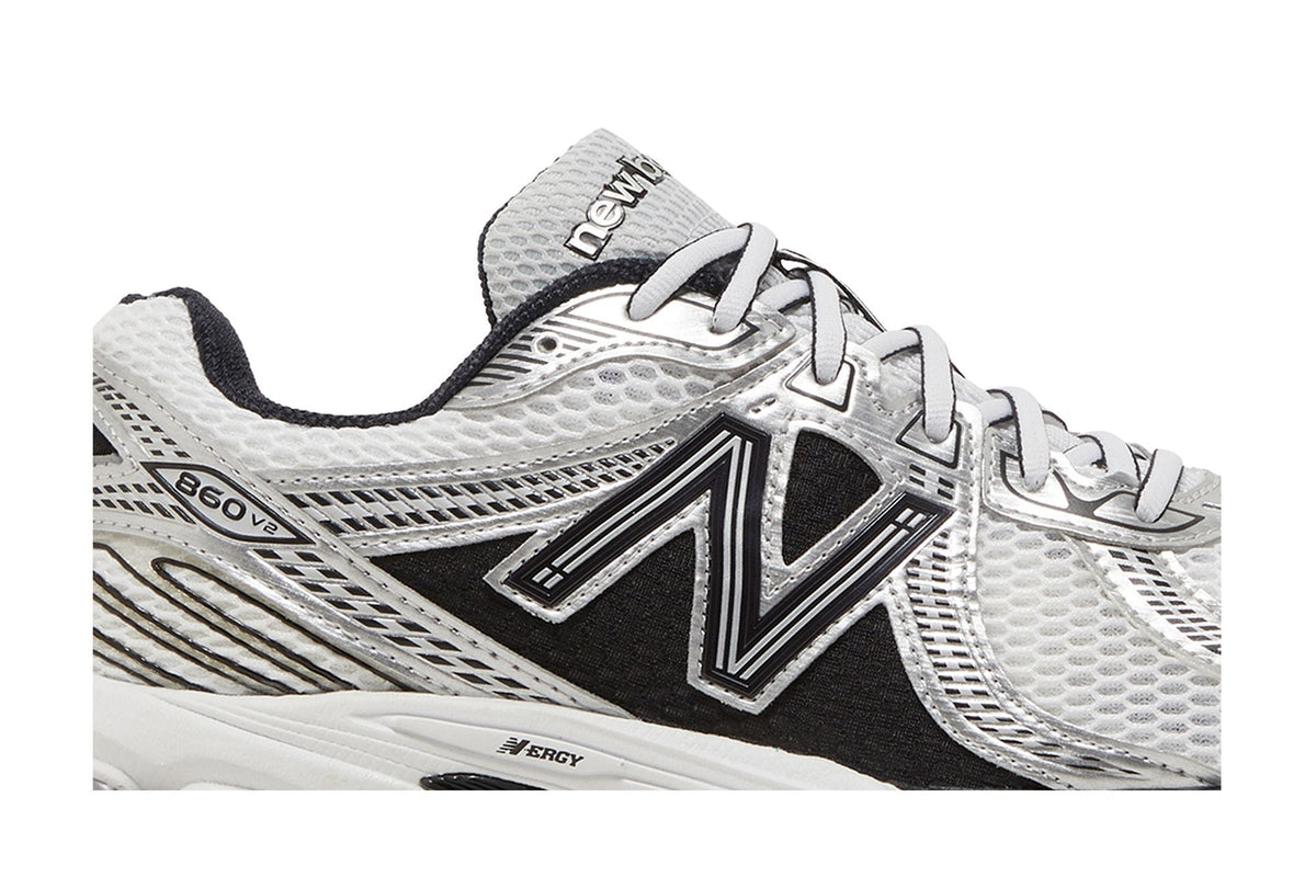 New Balance 860 Black White Silver