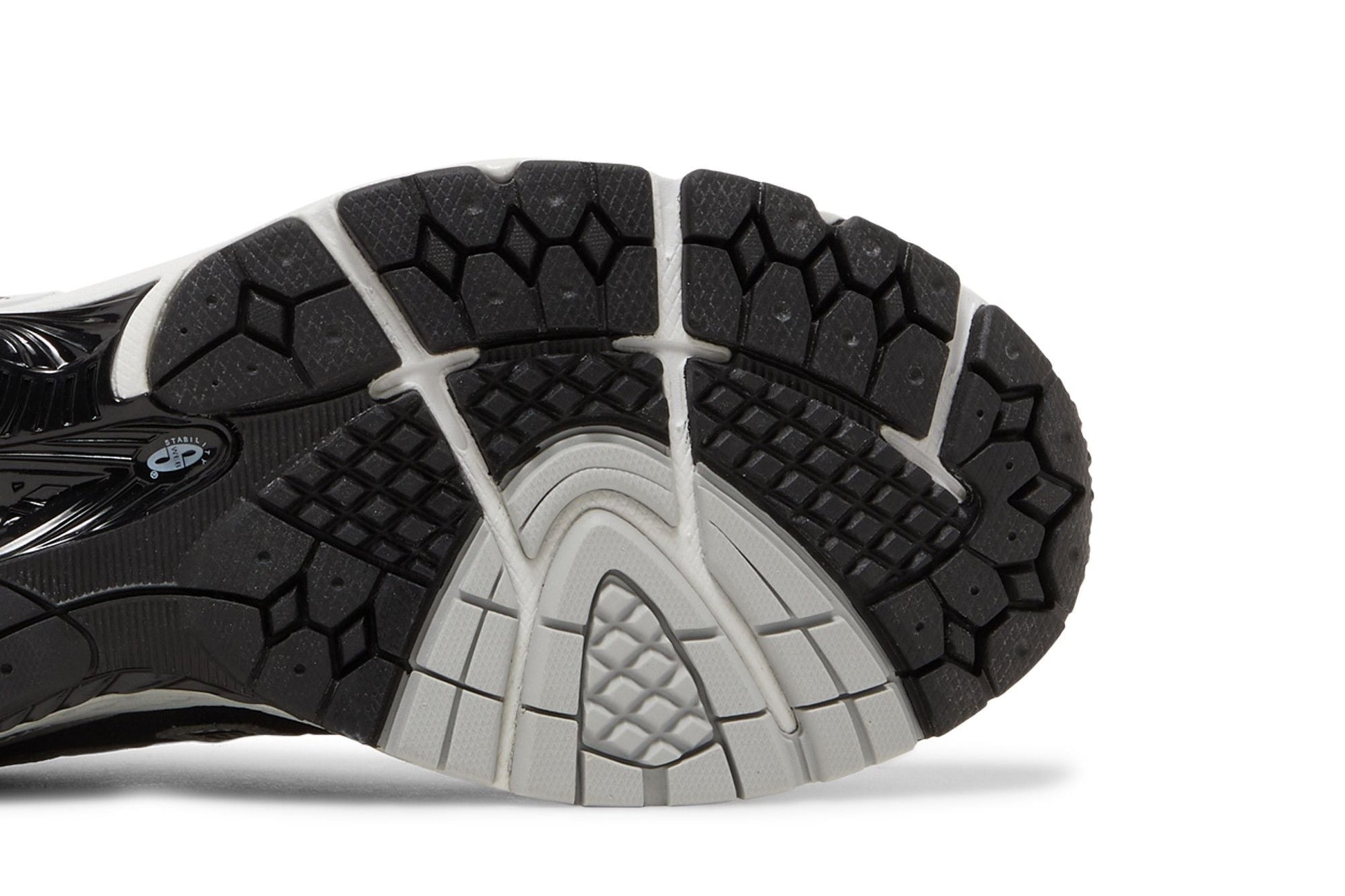 New Balance 860 Black White Silver