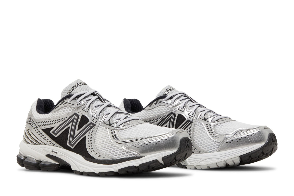 New Balance 860 Black White Silver