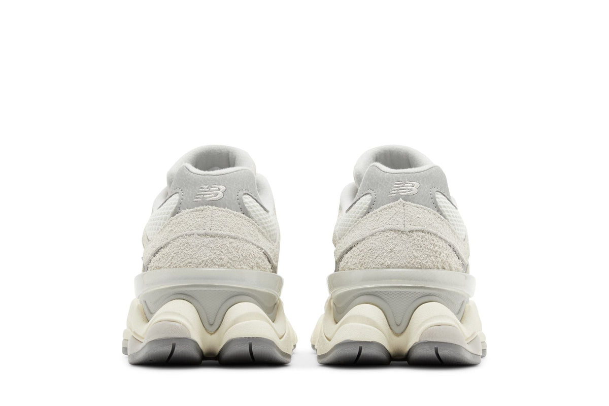 New Balance 9060 Moonbeam Sea Salt