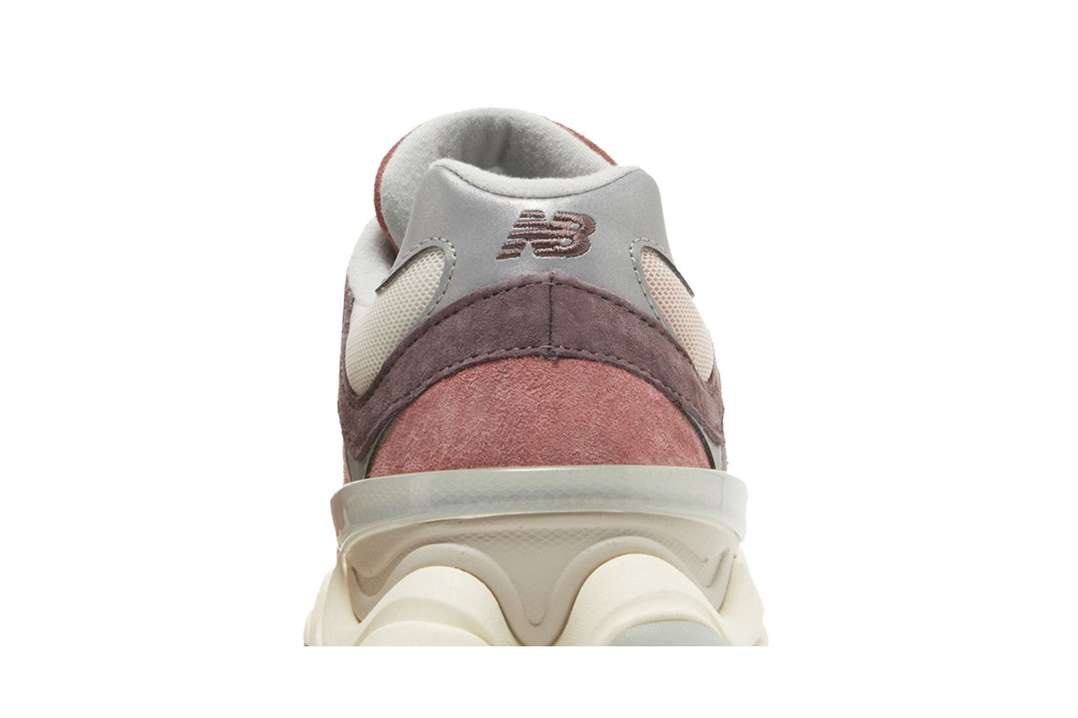 New Balance 9060 Sea Salt Cherry Blossom
