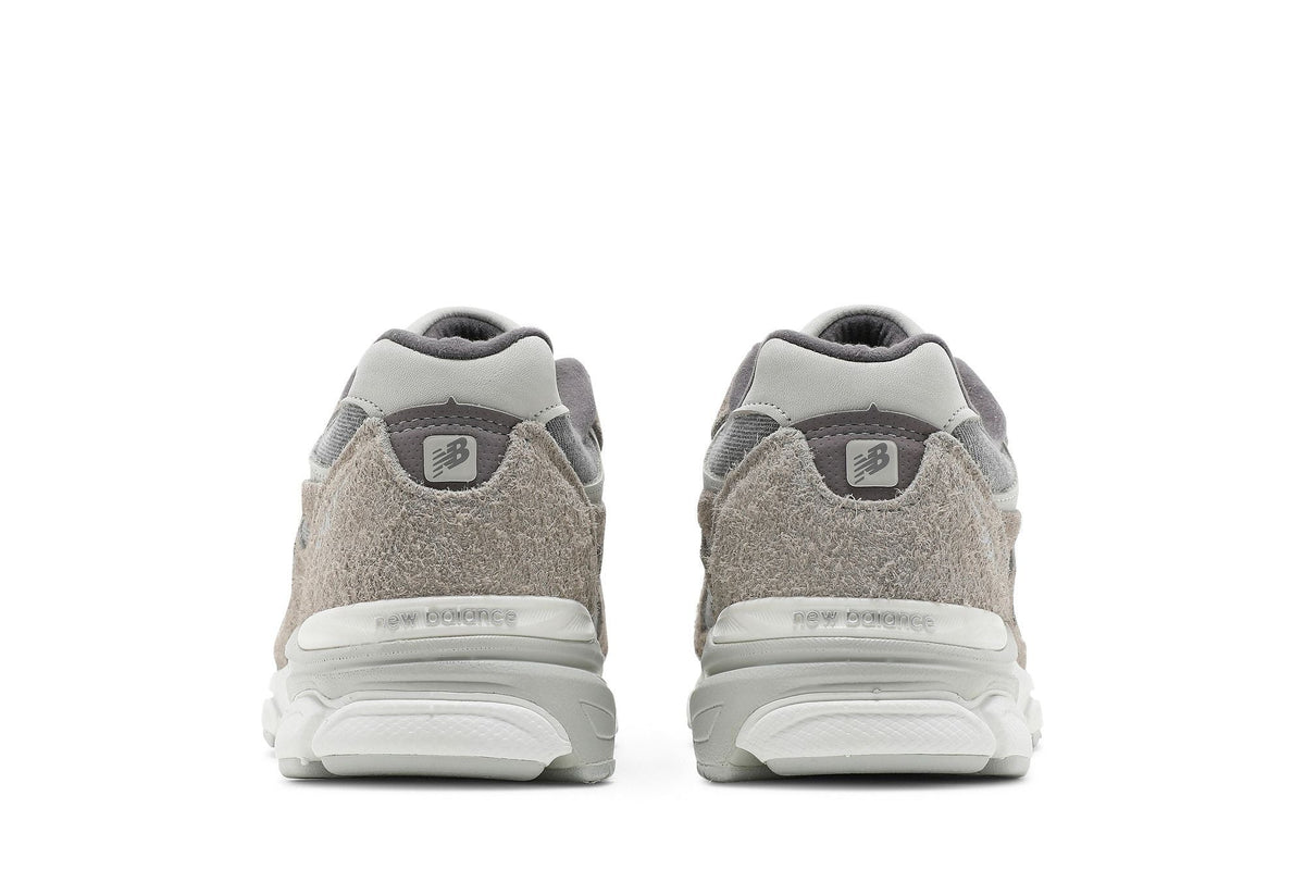 New Balance 990 v3 Levi's Elephant Skin