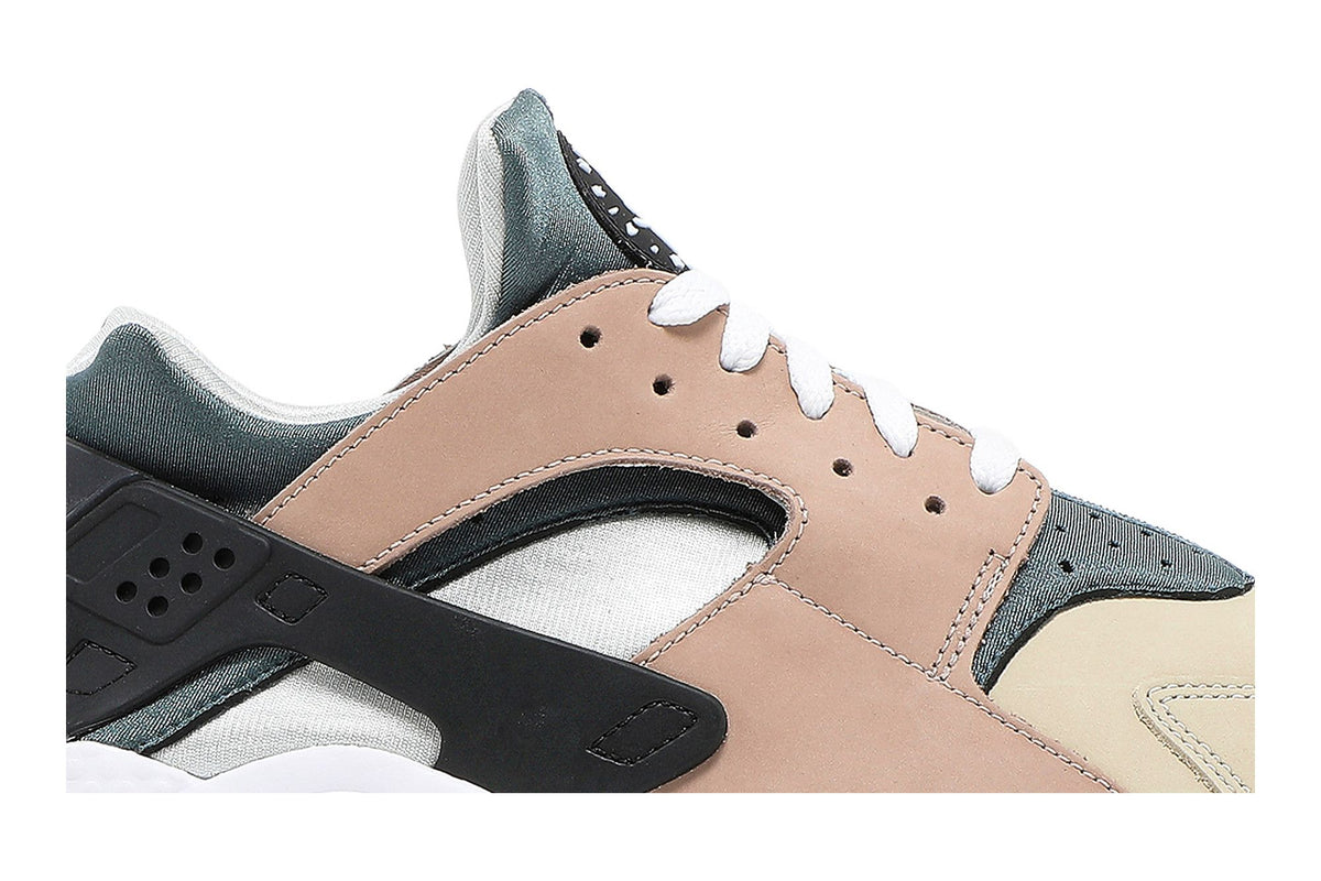 Nike Air Huarache Escape (2021)