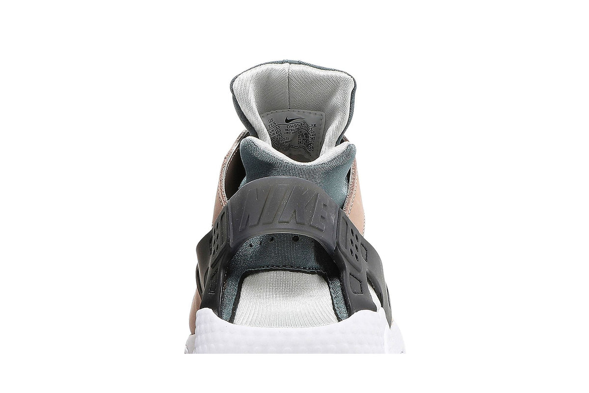 Nike Air Huarache Escape (2021)