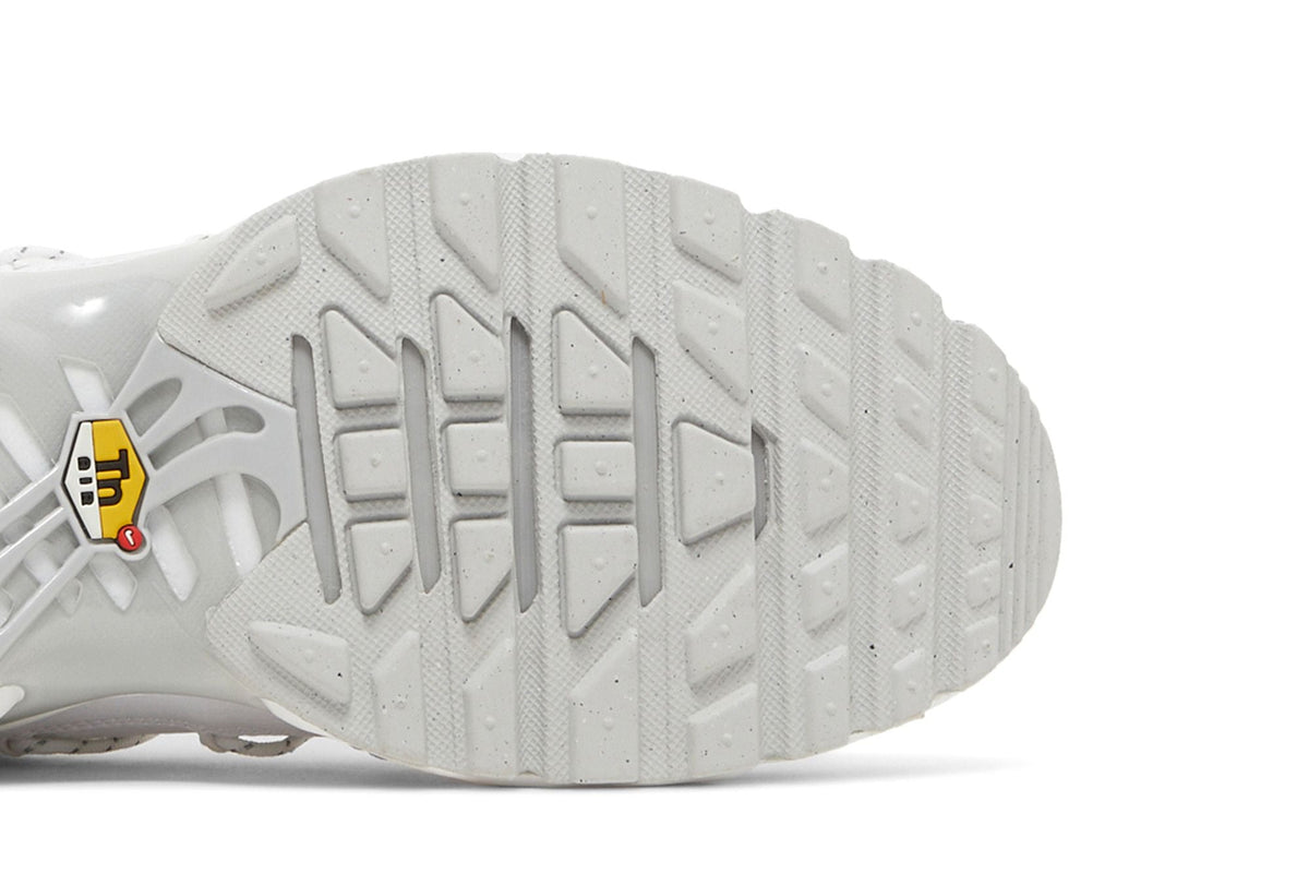 Nike Air Max Plus Utility White Safety Orange