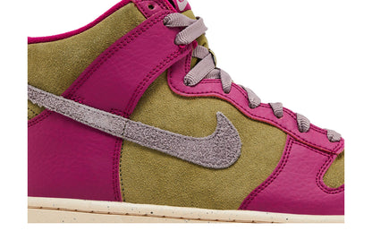 Nike Dunk High Dynamic Berry