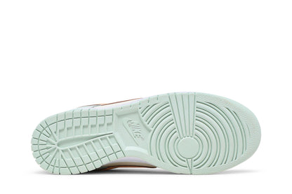 Nike Dunk Low Barely Green