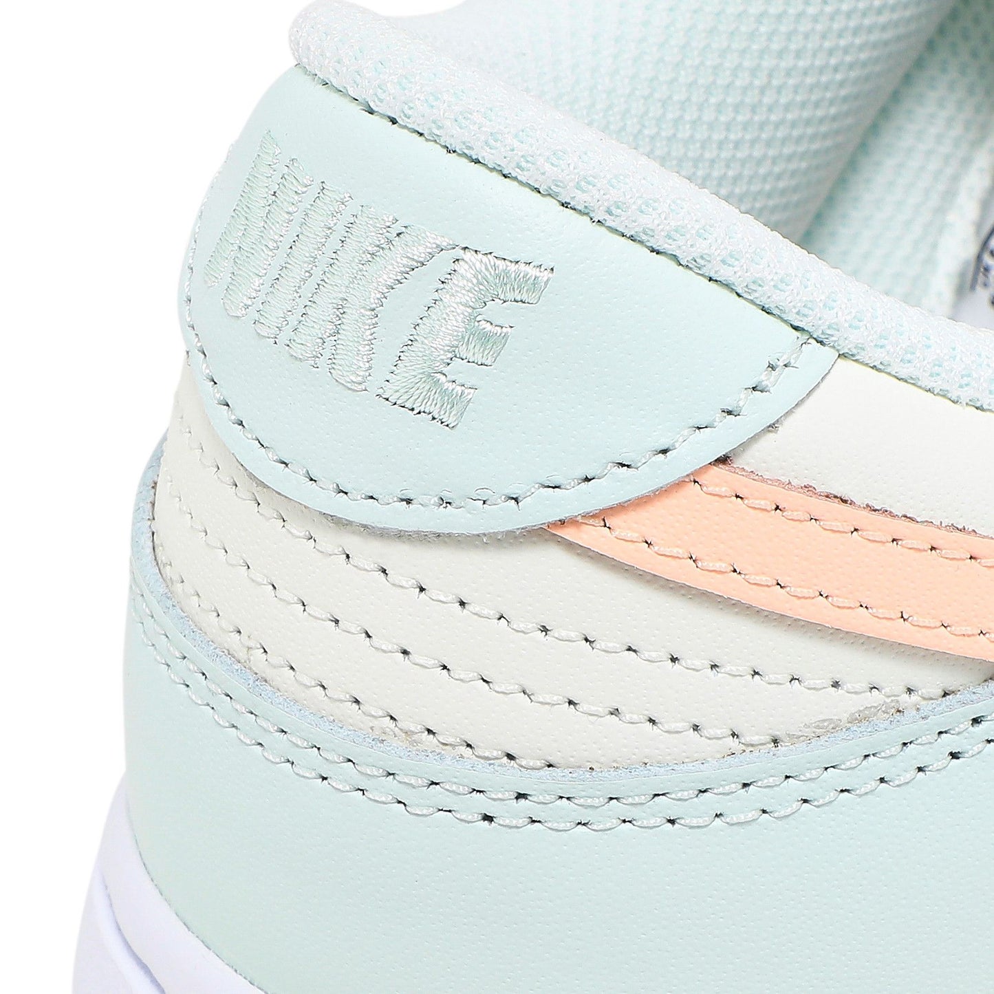 Nike Dunk Low Barely Green