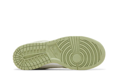Nike Dunk Low SE Fleece Green