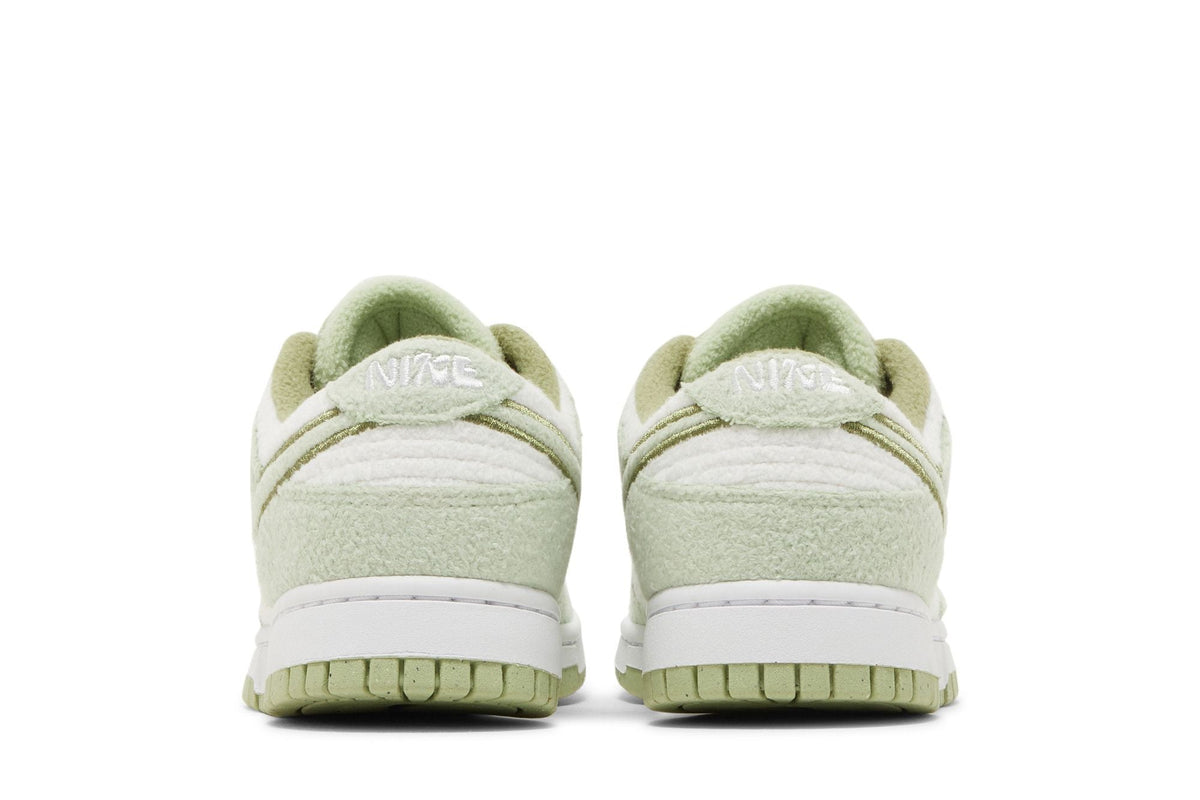 Nike Dunk Low SE Fleece Green
