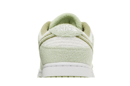 Nike Dunk Low SE Fleece Green