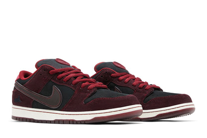 Nike SB Dunk Low Riot Skateshop