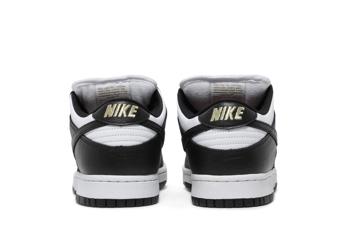 Nike SB Dunk Low Supreme Black