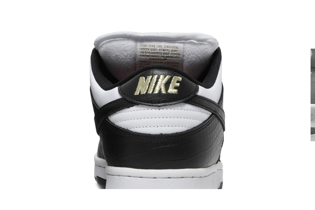 Nike SB Dunk Low Supreme Black