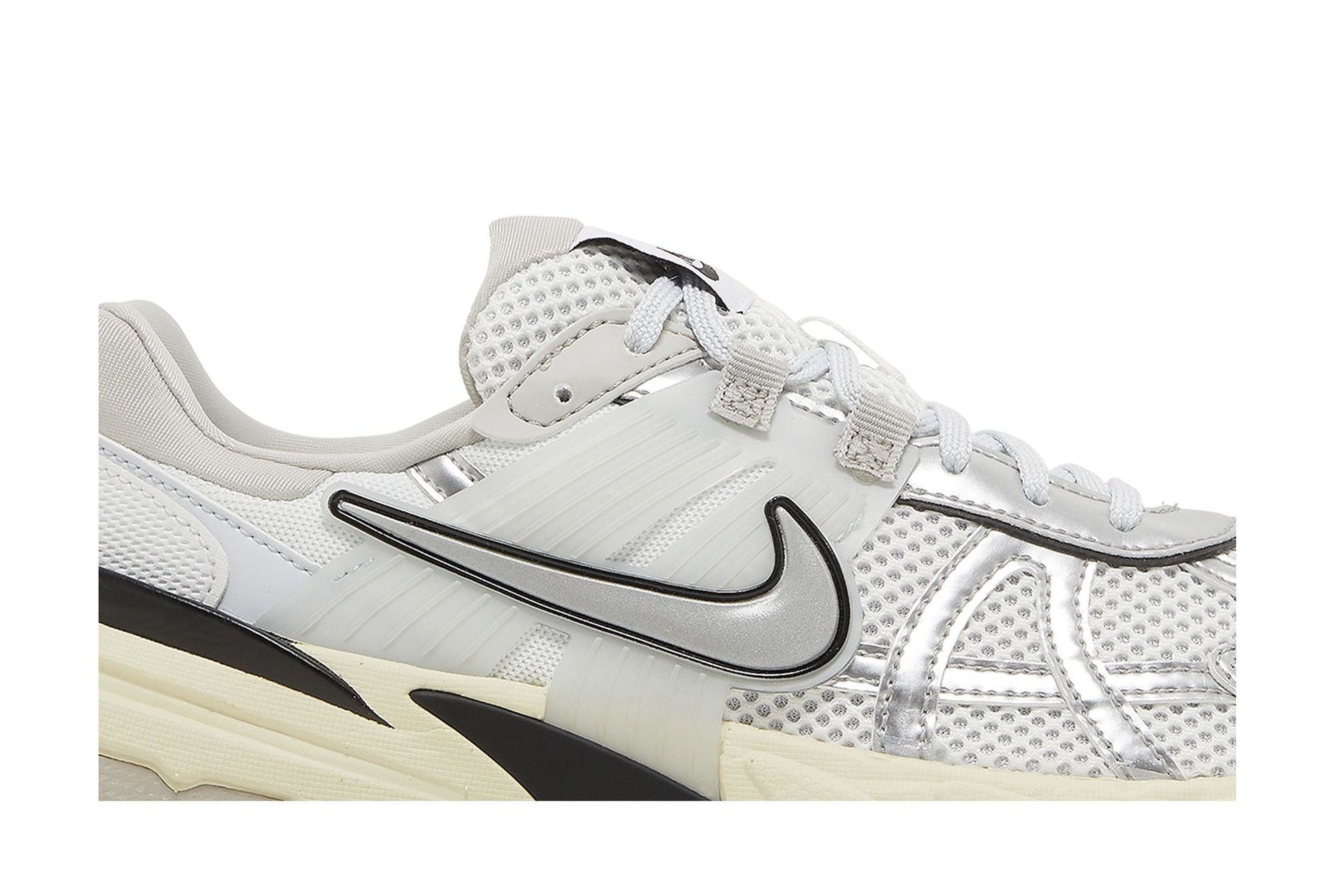 Nike V2K Run Metallic Silver