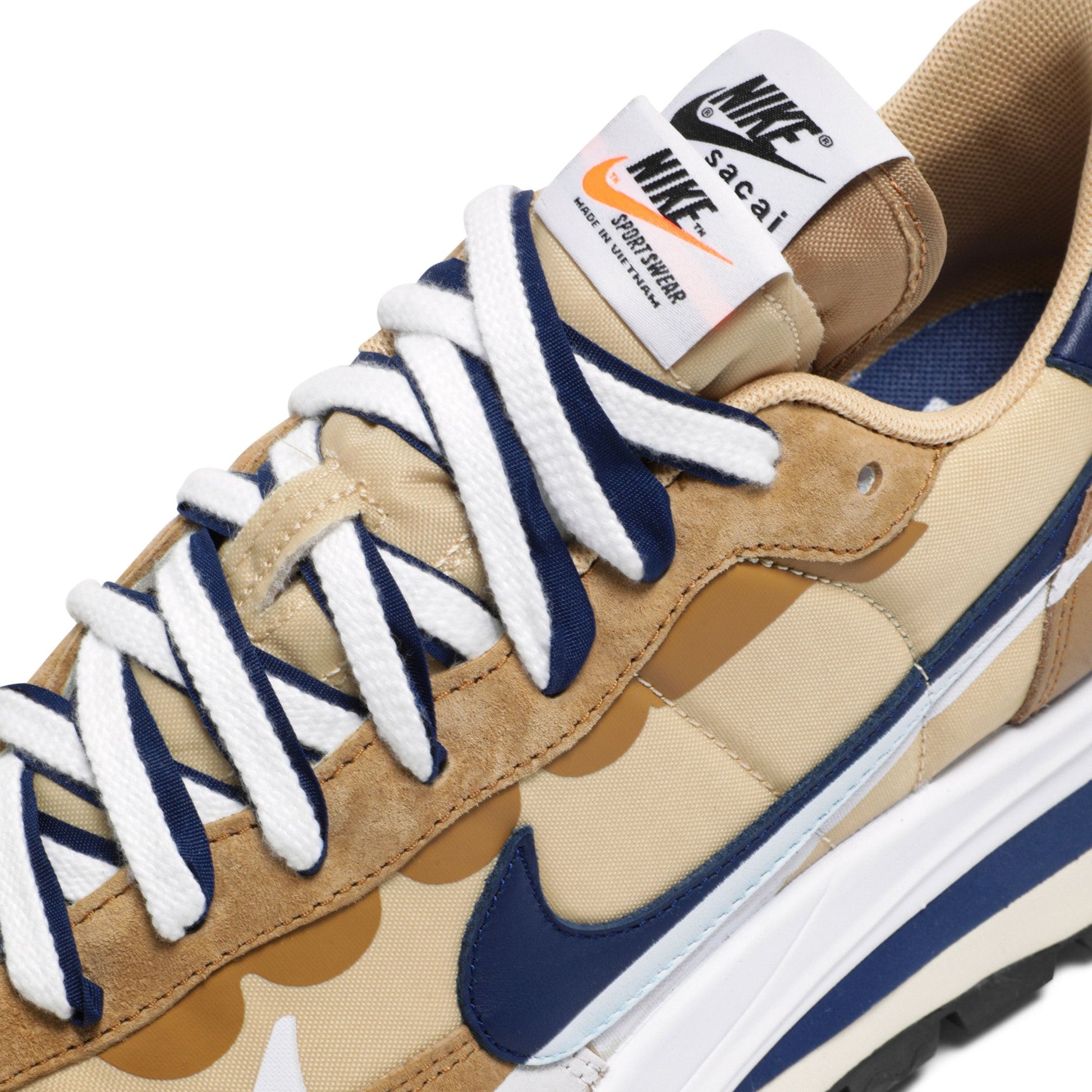 Nike Vaporwaffle Sacai Tan Navy