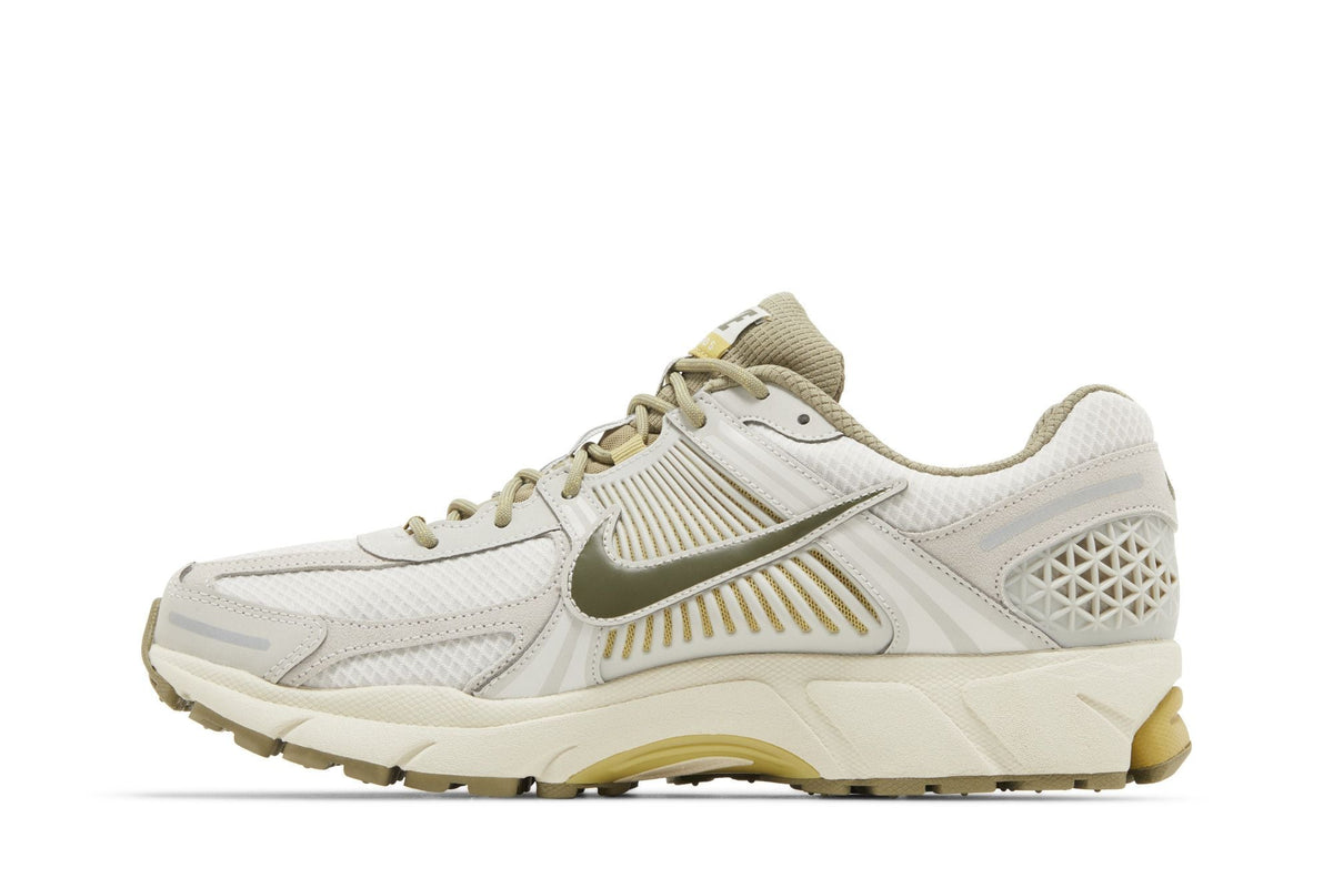 Nike Zoom Vomero 5 Light Bone Medium Olive