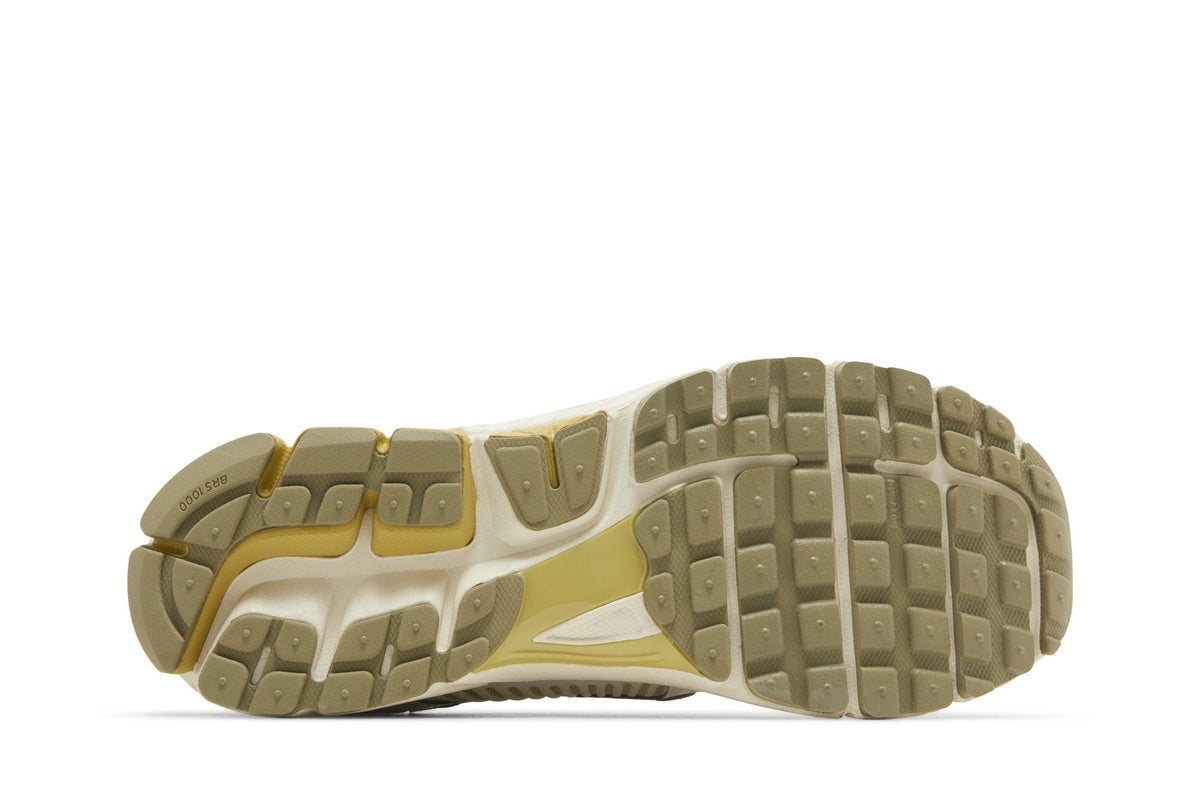 Nike Zoom Vomero 5 Light Bone Medium Olive