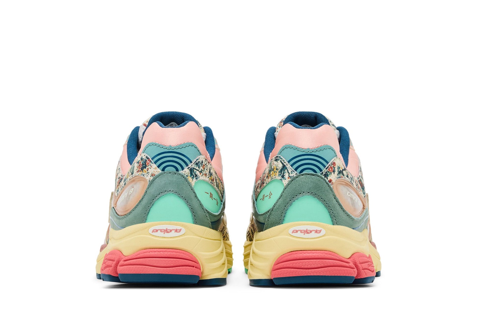 Saucony ProGrid Omni 9 Floral Beige Blue