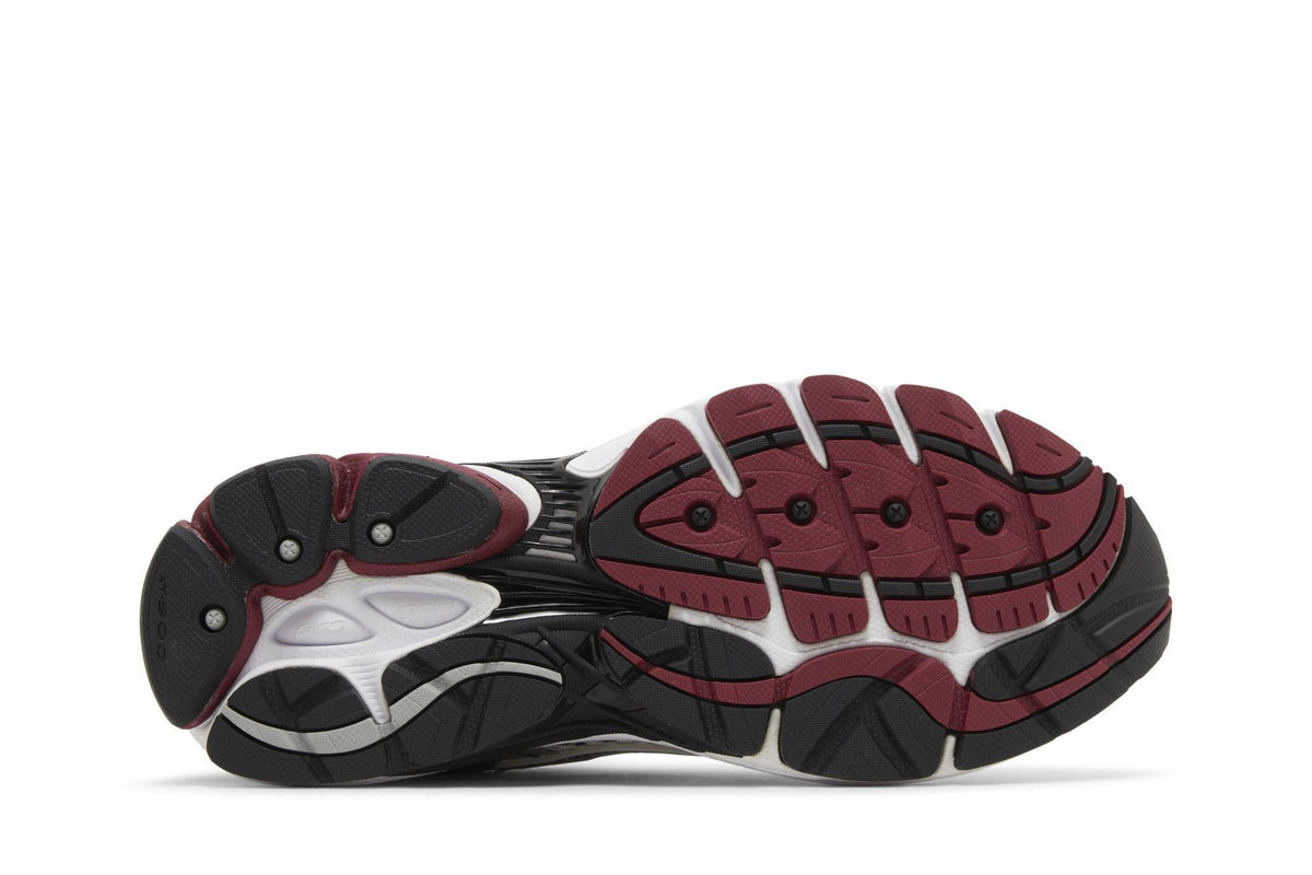 Saucony ProGrid Omni 9 OG White Silver Red