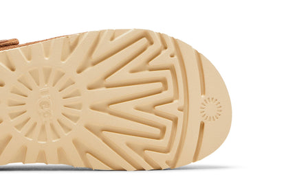 UGG Goldenstar Clog Chestnut