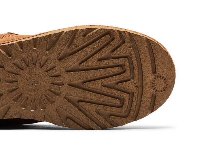 UGG Lowmel Chestnut