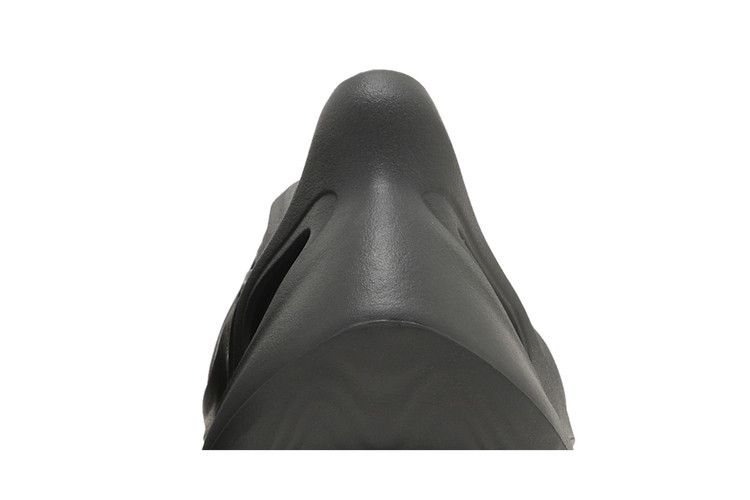 Yeezy Foam RNNR Carbon